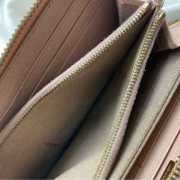 Fendi Logo Texture Grained Leather Zip Around Wallet - Picture 5 of 10